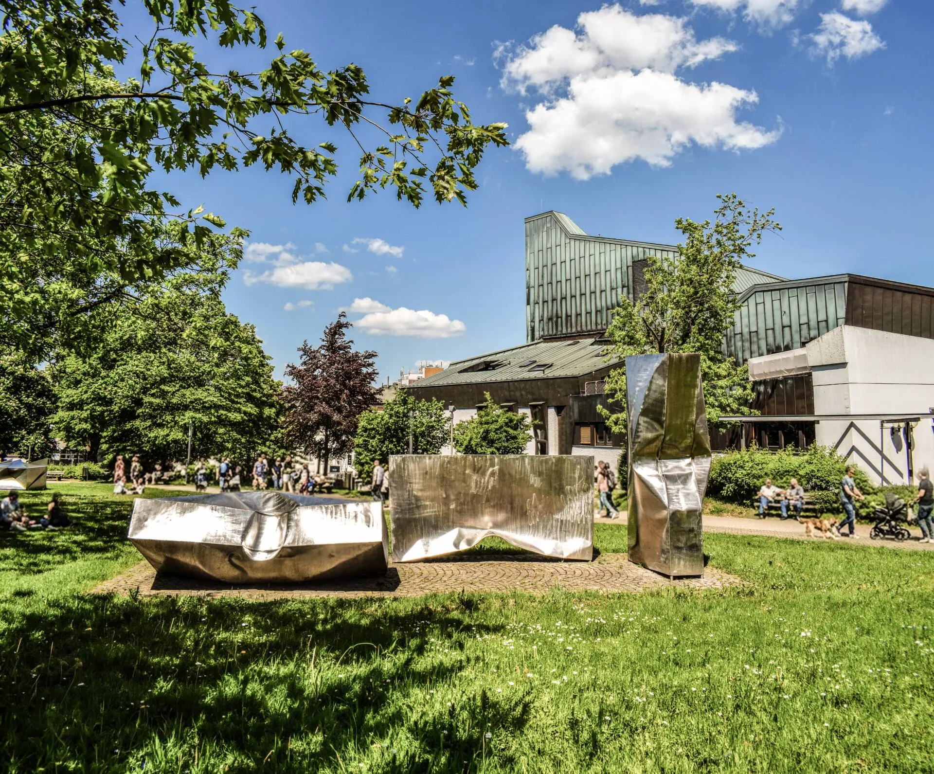 kulturhaus kulturhausgarten skulptur kunst caroline unger